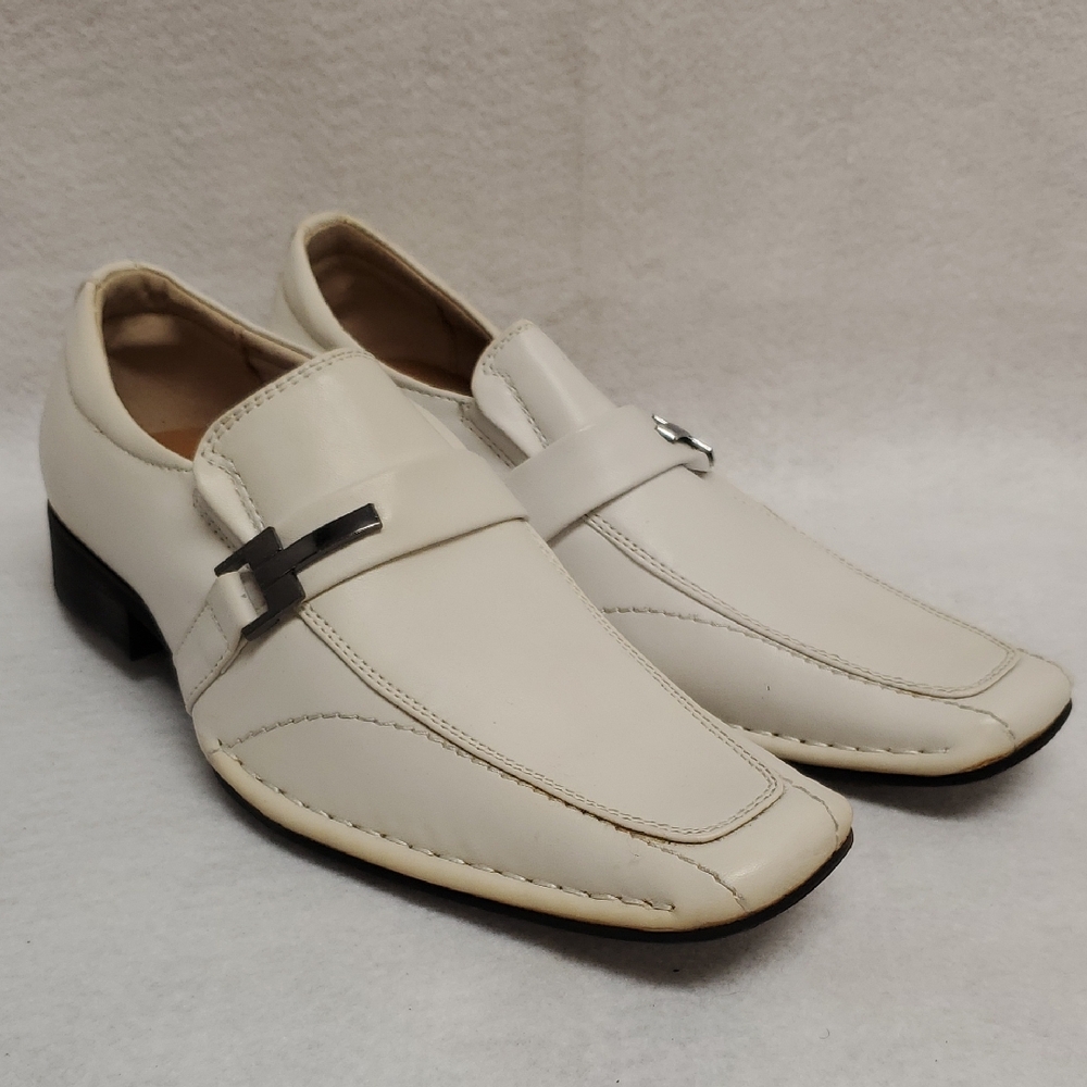 Majestic White Leather Slip-On Loafers